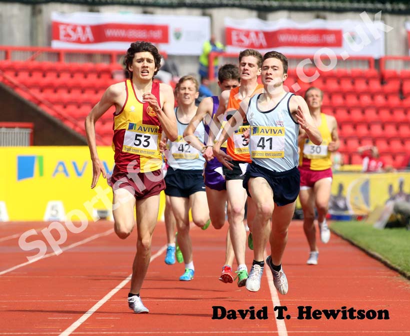 Robbie Farnham-Rose (Kent) wins from Matthew Fayers (Midd) in the 1500 Senior Boys.